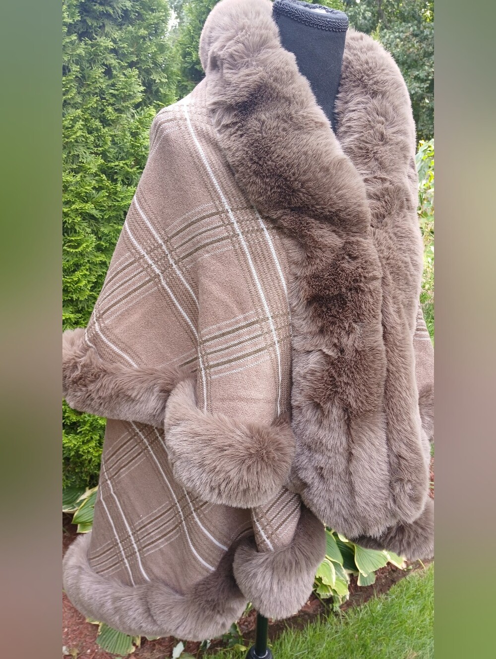 Magnificent Mocha Plaid Wrap Jacket With Faux Fur Accents - Picture 7 of 16